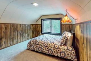Creekside Cabin - 6