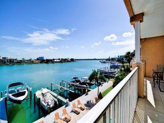 Island Key Condos 302 - Clearwater Beach - 0