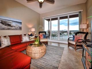 Harborview Grande 703 - 7