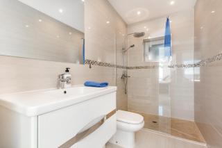 Front Line Penthouse Puerto Banus With Sea Views - 3