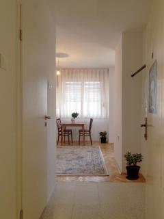 Super Central & Panoramic - Leo's Apartment - Prishtinë - 6