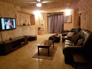 Underground Gem - Coober Pedy - 0