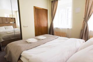 Cozy Apt in the Heart of Old Town - 2