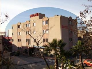 Hôtel Triotel - La Valette-du-Var - 0