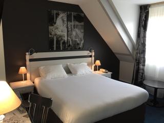 Hotel Le Cardinal Rueil Centre - Rueil-Malmaison - 1