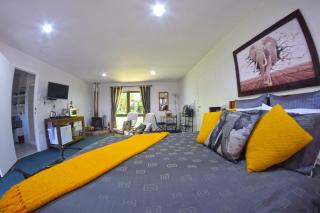 TePopo Gardens Rural Retreat - Stratford - 5