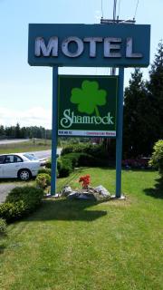 Shamrock Motel - 0
