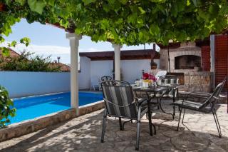 Countryside Family Villa with Private Pool - Donje Selo na Šolti - 1