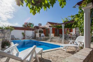 Countryside Family Villa with Private Pool - Donje Selo na Šolti - 0