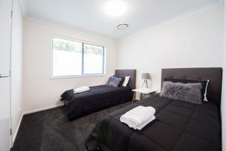 Executive Home Accommodation 34 - Bundamba - 4