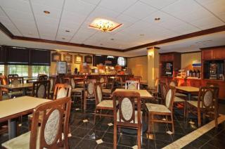 Best Western Plus South Hill Inn - South Hill - 9