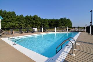 Best Western Plus South Hill Inn - South Hill - 8
