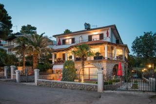 Guesthouse Villa Maria - Malinska - 0
