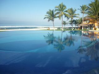 Villas Playa Blanca - Zihuatanejo - 0