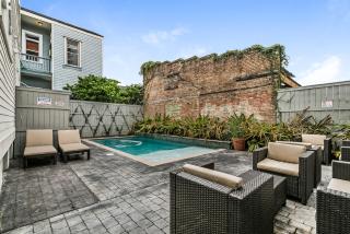 Spacious 2BR in Prime Garden District Location w Pool - New Orleans - 0