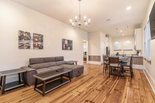 Hosteeva 3 BR Cottage Close to St Charles 5 m Ride to FQ - New Orleans - 0