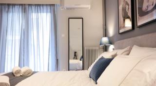 Modern Downtown Flat near the Acropolis by UPSTREET - Atene - 2