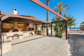 Villa Maria Beachfront Residence - 3