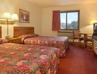 Super 8 by Wyndham Front Royal - 7