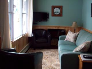 Lakewoods Cottage - 2