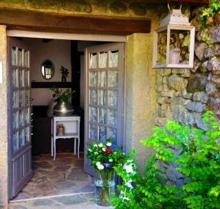 Domaine Charente Glamping Familyroom Le Jardin with external toilet & shower house & outdoor kitchen - Mazières - 6