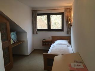 Landhotel Gasthof am Berg - Dornstadt - 4