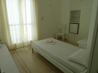 Four Seasons Rooms & Apartments - Ios Chora - 4