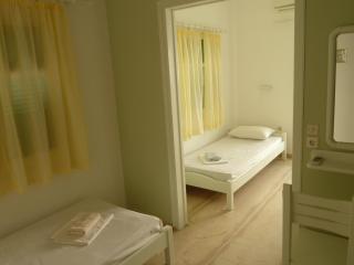 Four Seasons Rooms & Apartments - Ios Chora - 6