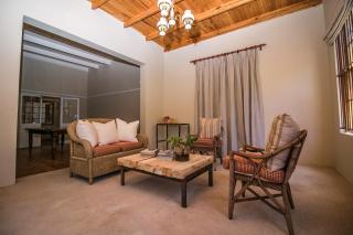 The Whyte House - Graaff-Reinet - 7