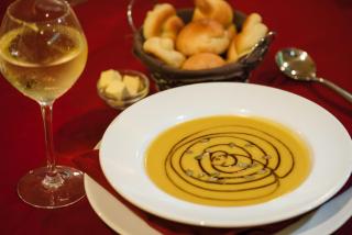 Sea Cliff Court Hotel & Luxury Apartments - 8