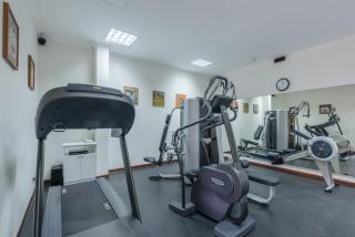 Sea Cliff Court Hotel & Luxury Apartments - 2