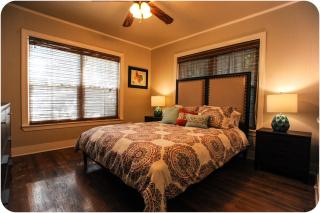The Coyle Cabin - Close to Downtown, Stadiums, U of H, Med Center - Houston - 7