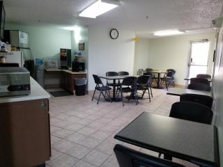 Simple Rewards Inn - 3