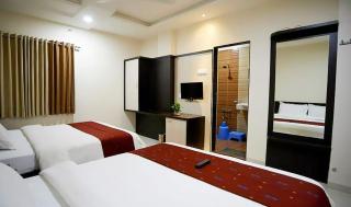 Hotel Shanti Kamal - Shirdi - 1
