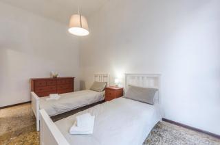 Maurizio House - near the Train Station - Venice - 7