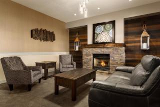 Days Inn & Suites by Wyndham Brooks - 2