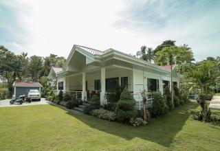 Bohol White House Bed & Breakfast - Lila - 1