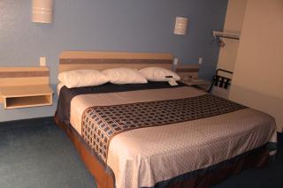 Wine Country Inn - Fredericksburg - 5