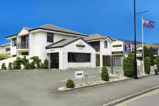 Delorenzo Studio Apartments - Nelson - 4