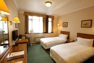 The Mad Hatter Hotel - London - 9