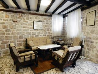 Apartment Primorac - Stari Grad - 2