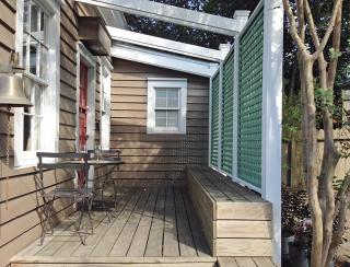 Jingle Bells Square Cottage-Historic District-Bright- Fireplace - Savannah - 2