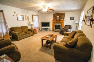 Old Wagon Lodge In Shenandoah Woods - Starlink Satellite Wi-Fi - Blaineville - 2