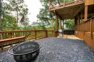 Tree Top cabin on the Shenandoah River - 9