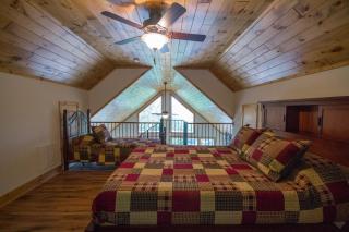 Tree Top cabin on the Shenandoah River - 2