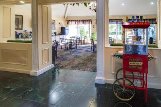 Ashmore Inn and Suites Lubbock - Lubbock - 1