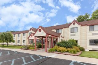 Baymont by Wyndham Gaylord - Gaylord - 0