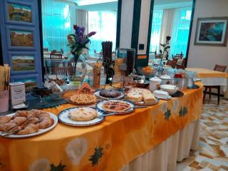 Hotel Lazzarini - Bellaria-Igea Marina - 5