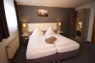 Hotel Restaurant Jägerhof - Braunschweig - 7