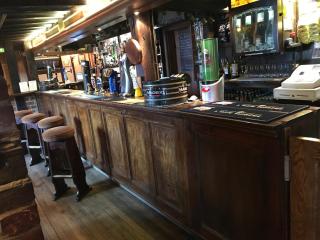 The Black Bull Inn - Fyfield - 1